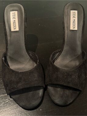 Steve Madden Black Suede Erin Mules